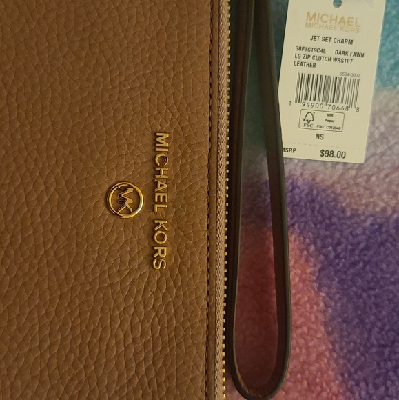 Micheal Kors - Picture 4 of 8
